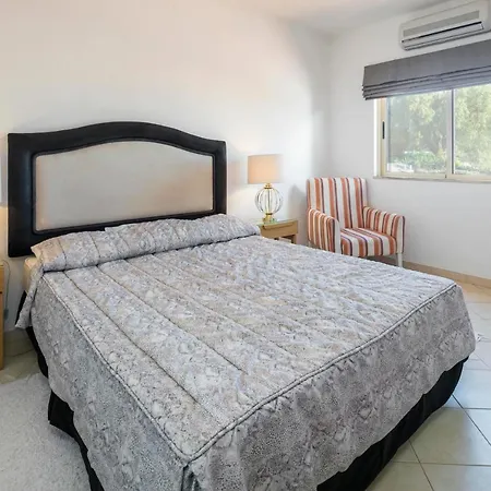 Casa Mestre, Vilamoura - 3 Bedroom With Private Gated Pool * Quarteira