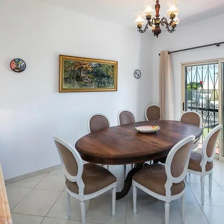 Casa Mestre, Vilamoura - 3 Bedroom With Private Gated Pool * Quarteira