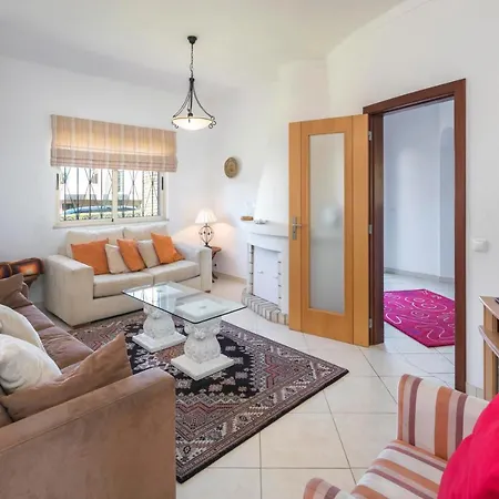 Casa Mestre, Vilamoura - 3 Bedroom With Private Gated Pool Villa Quarteira